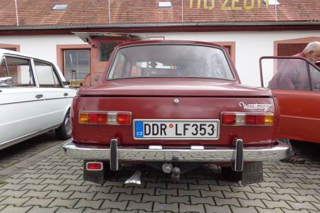 Výl W 353 zadek F.JPG